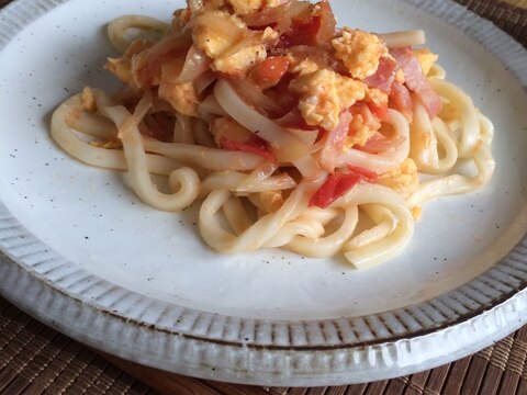 簡単美味しいー♡トマたま焼きうどん